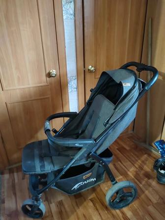 Продам прогулочную коляску