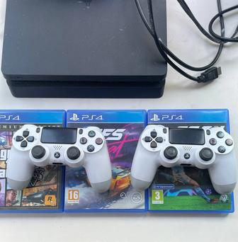 Продам PS4 Slim