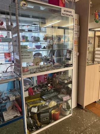 Стеклянные витрины 3 шт