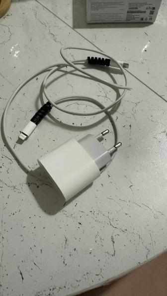 Продам зарядное устройство оригинал,адаптер и кабель вместе