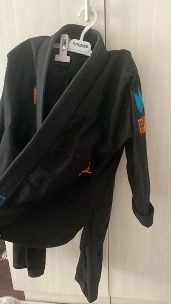 Продам кимоно для Джиу Джитсу на мальчика