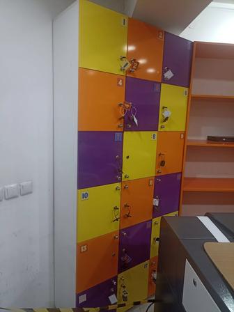 Шкафы мебель для бизнеса продам срочно