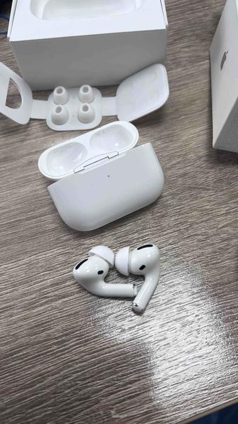 Продам AirPods Pro