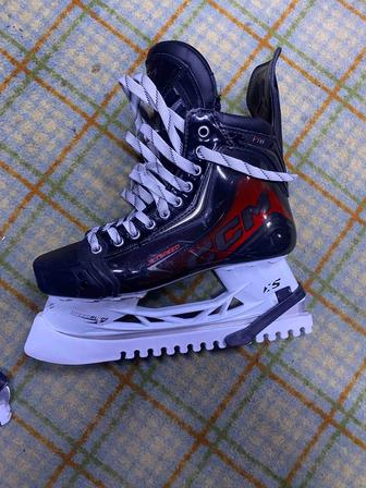 Хоккейные коньки CCM