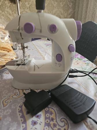 Продам швейную машинку