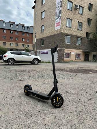 Электросамокат Ninebot KickScooter Max G30