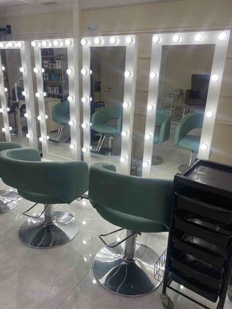 Сдам в аренду парикмахерские кресла в салоне красоты на левом берегу