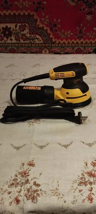 Продам сетевую эксцентриковую шлифмашину Dewalt DWE 6423-QS.