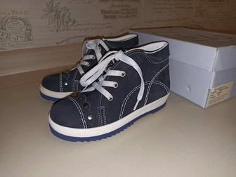 Ботинки замша 29,31,33 Новые