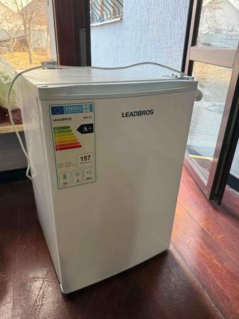 Холодильник с морозильником