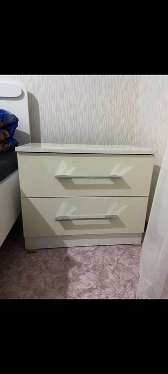 Продам тумбу
