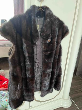 Шуба жилетка новый 42.44 келеді