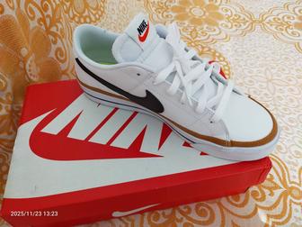 Обувь кроссовки