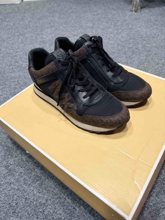 Кроссовки МК оригинал