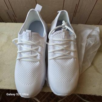 Новые Кроссовки мужские