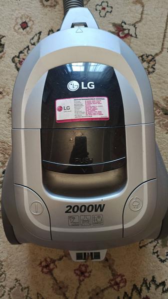 Пылесос LG 2000w