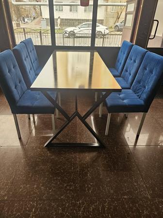 Столы и стулья