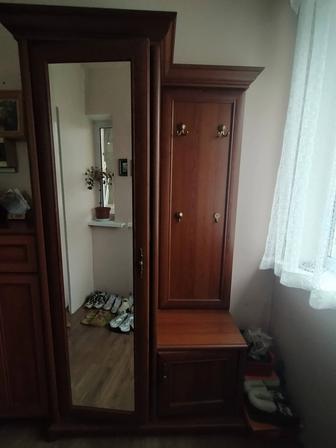 Продам прихожую б/у в хорошем состоянии.