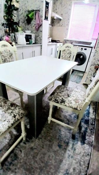 Стол новый белый