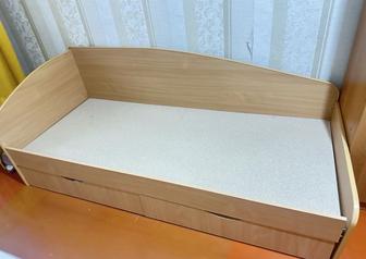 Односпальная кровать