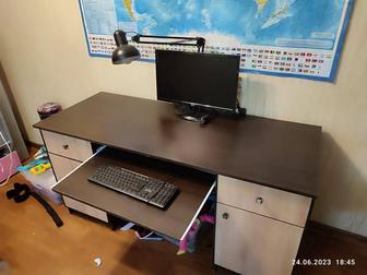 Стол письменный