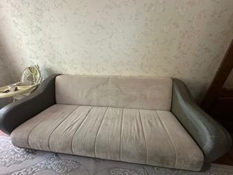 Продам б/у диван