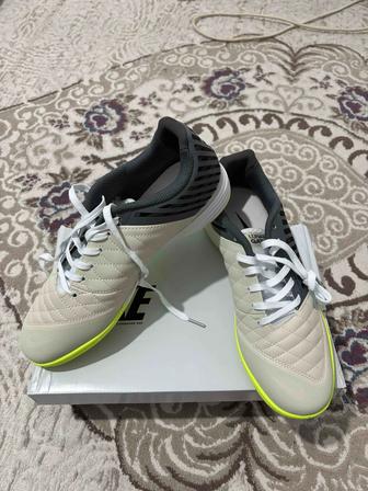 продам Зальники новые 41 размер