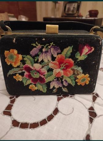 Винтажная сумочка в стиле 50хгодов