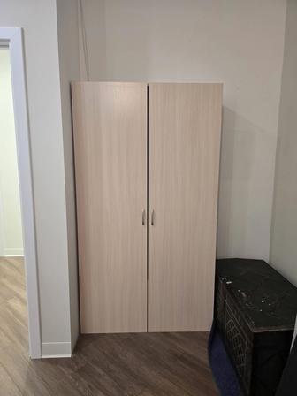 Продам шкаф гардеробный