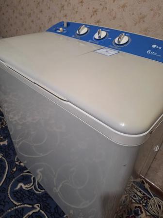 Продам машинку полуавтомат.