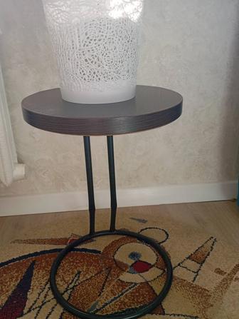 Продам журнальный столик