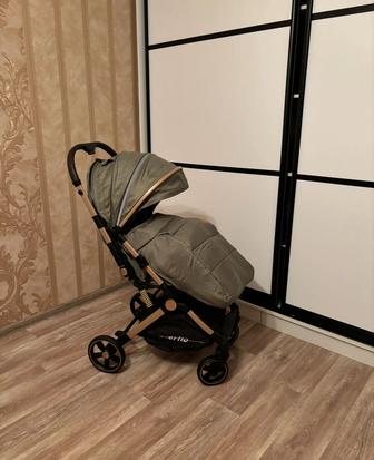 Продам прогулочную коляску