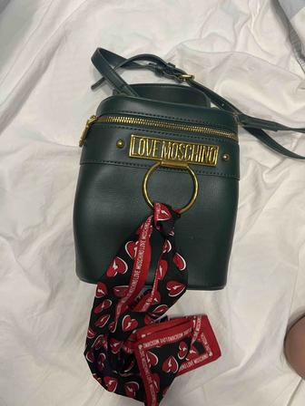 Сумочка оригинал moschino