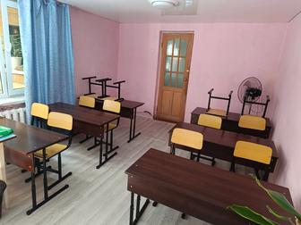 Продам парты и стулья (комплект)