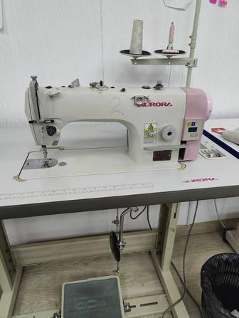 Продам машинку промышленную Avrora.