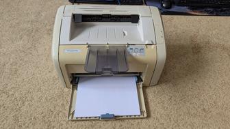 Продам принтер Hp laserjet 1018