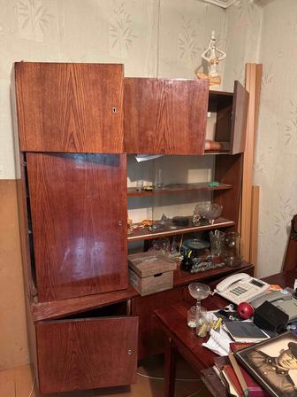 Сервант советский б/у отдам