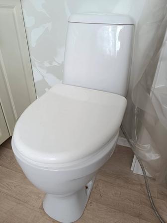 Продам унитаз с бачком б/у