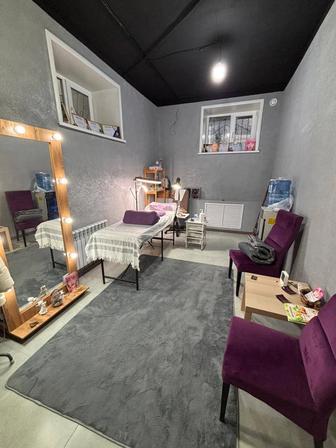 Место в кабинете сдам