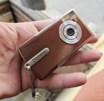 Цифровой фотоаппарат Cenon