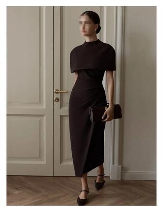 Прилегающее платье от Lichi