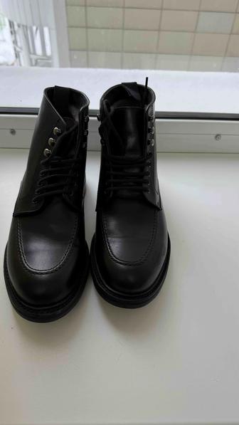 Ботинки зимние. Цвет черный , размер 40