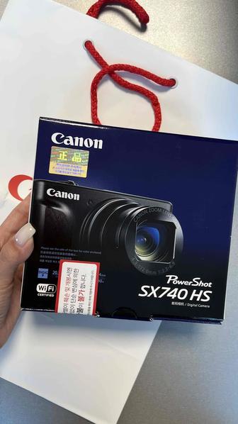 Canon SX 740HS