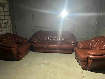 Диван кожанный