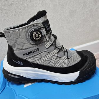 Новые ботинки 37 размера