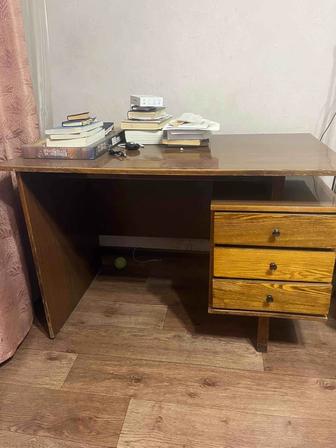 Два кресла. Диван