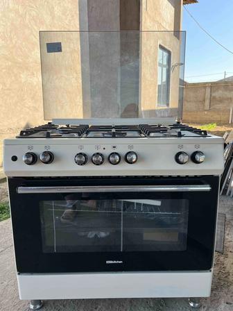 Продам газовую плиту