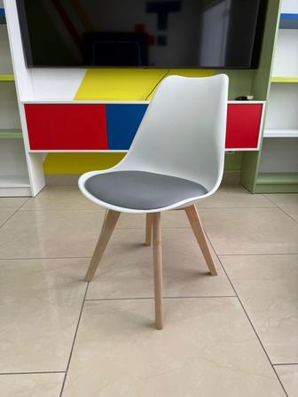 Продаются стулья-комплект 6 штук!