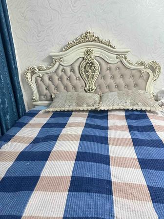 Продается двухспальный кровать