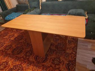 Продам стол книжку